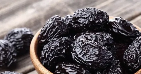 تصویر 1 از آلو بخارا سیاه عمده با کیفیت ممتاز